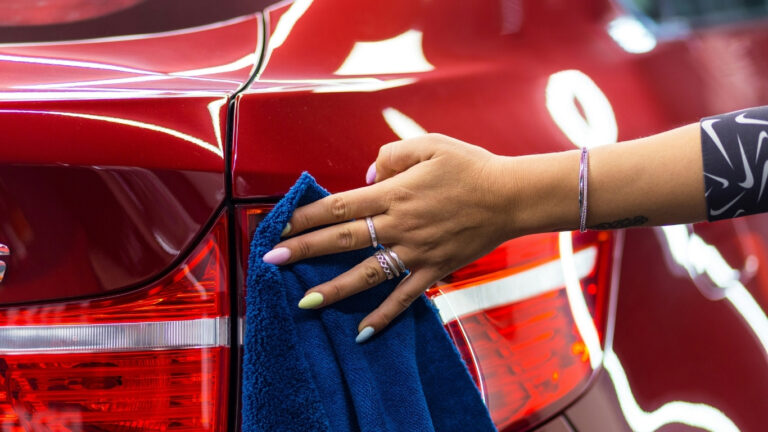 how to dry a car after washing