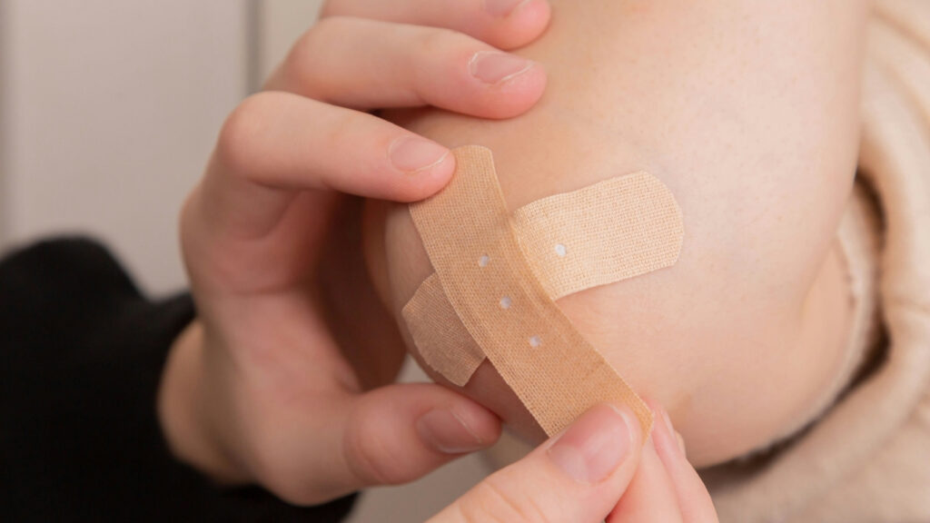 how long should bandages stay on